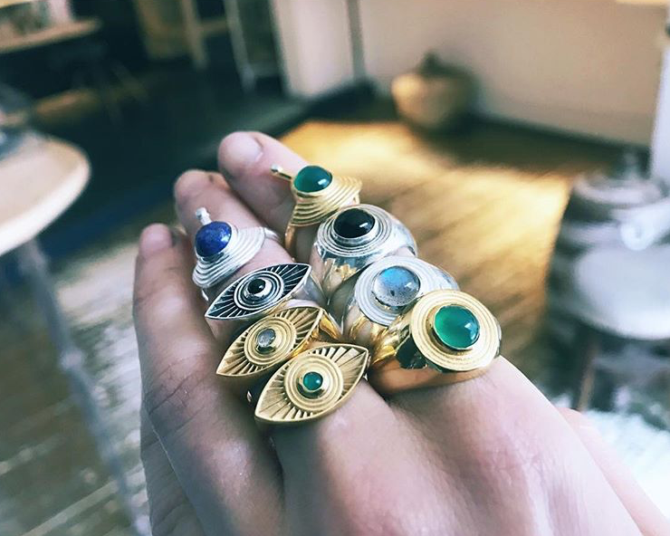 Eye jewels via @rachelentwistlejewellery